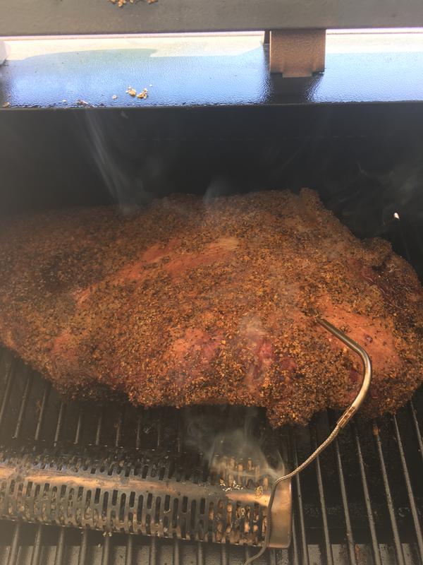 I wanted to share my first smoker, pitboss lexington, and it's setup.  Please feel free to rate!! : r/PitBossGrills