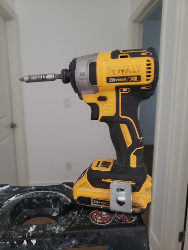 Atornillador de Impacto 1/4 20V Baretool DEWALT DCF887B