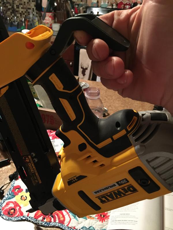 Dewalt dcn21 best sale