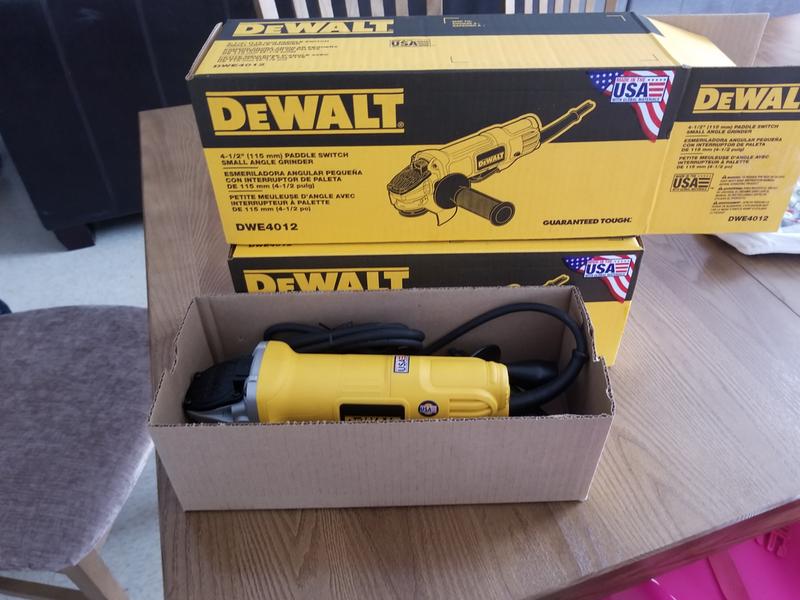 DEWALT Meuleuse d'angle petit angle 4 1/2 7 ampères 4 1/2 avec protection  One-Touch