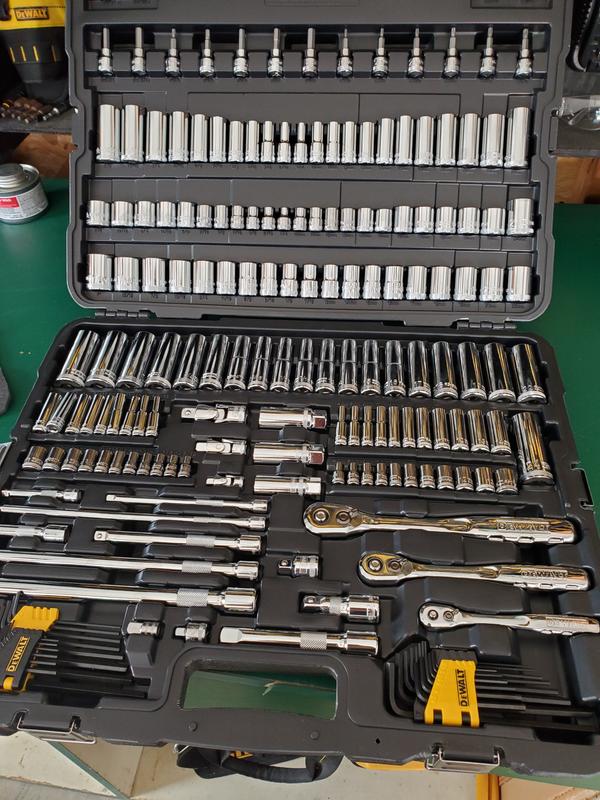 Dewalt 300 online piece tool set