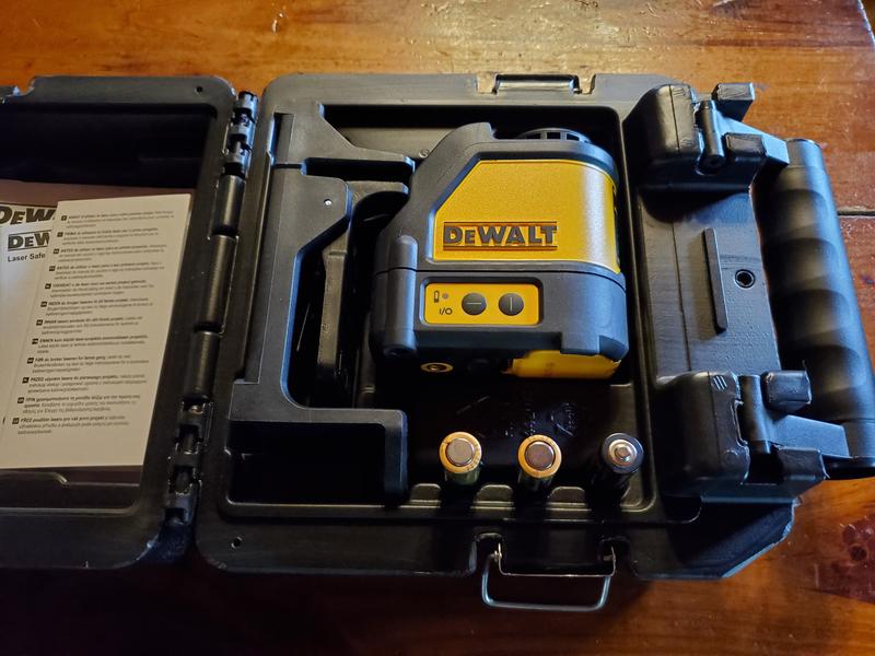 DEWALT 165 ft. Green Self-Leveling Cross Line Laser Level with (3) AAA  Batteries Case 