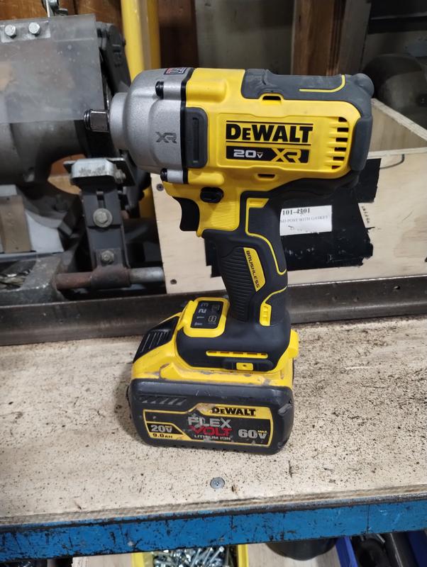 DEWALT, 20V MAX* XR 1/2in. Mid-Range Impact Wrench Kit, Drive Size 1/2 in,  Volts 20, Battery Type Lithium-ion, Model# DCF891Q1