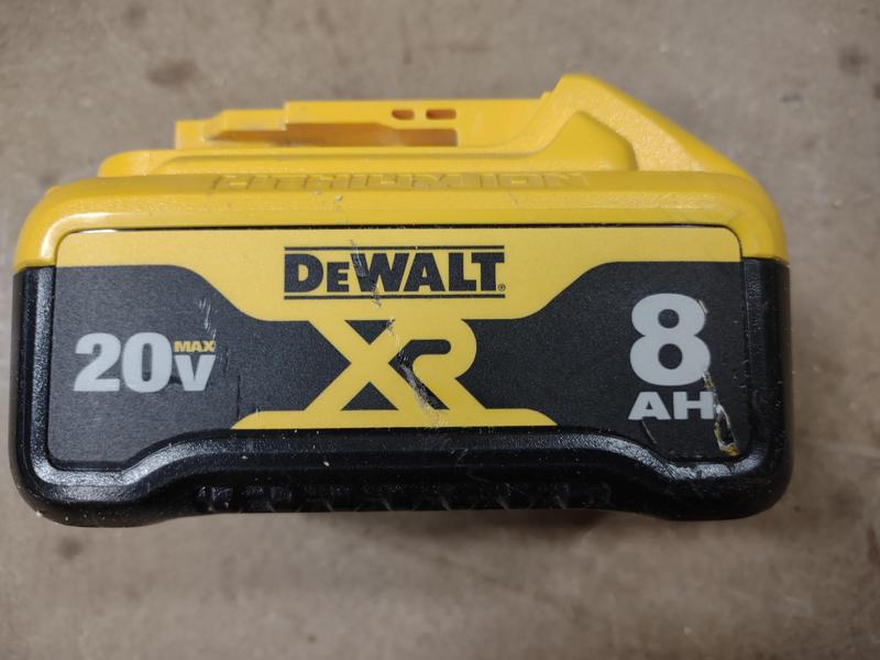 Dewalt 20v deals max 8ah battery