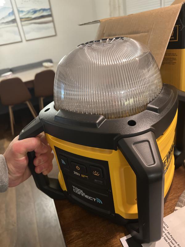 Dcl074 best sale dewalt light