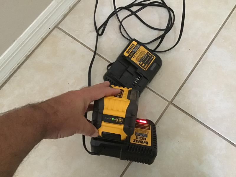 I was today years old when I found out the Flexvolt 9ah is the same weight  and size as the 12ah… 🤯 : r/Dewalt