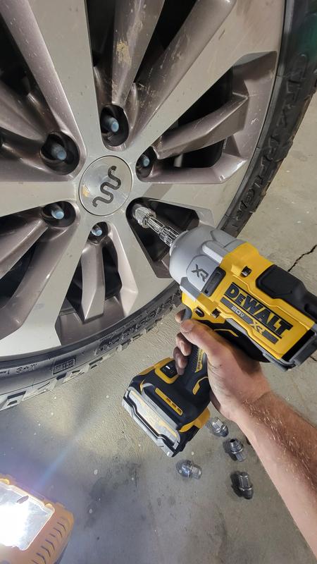 Dewalt lug nut discount remover