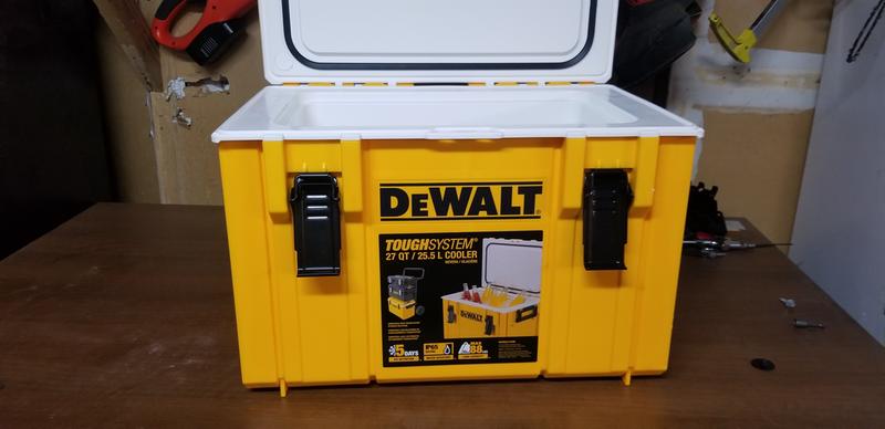 ToughSystem Cooler DEWALT