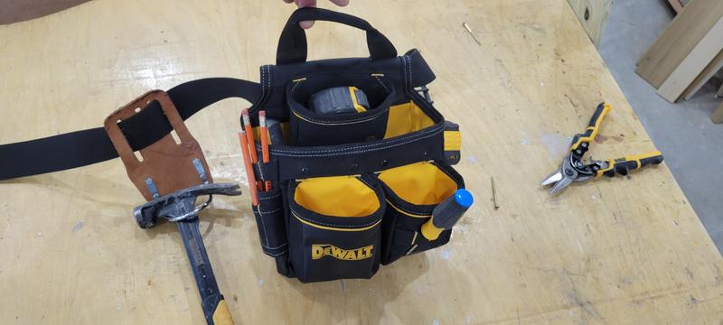 Professional Nail Pouch | DEWALT