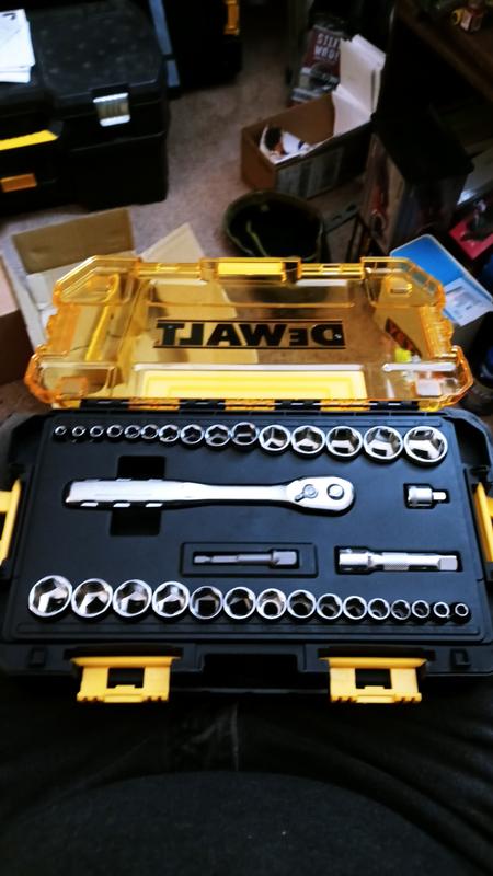 Dewalt dwmt73804 deals drive socket set