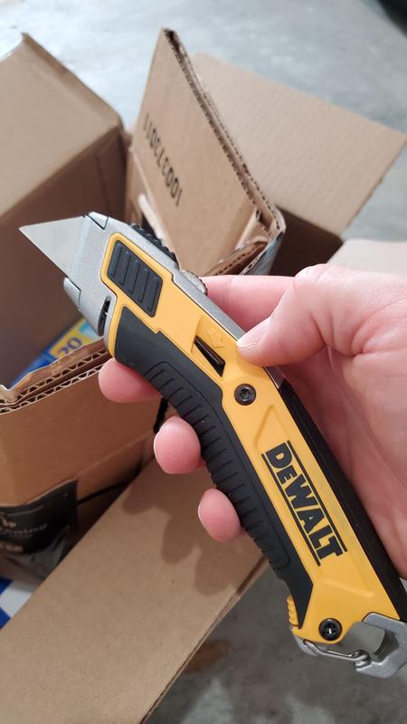 Dewalt Premium Utility Knife Blade Change Issues and Resolution