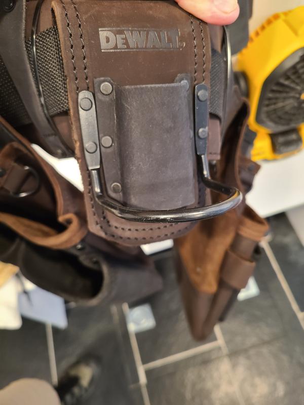 Leather Tool Rig | DEWALT