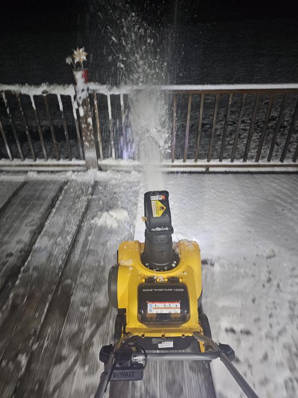 Ahead of the Winter Season, DEWALT® Enters the Snow Category with Its First Snow  Blower, the 21 In. 60V MAX* Single-Stage Snow Blower