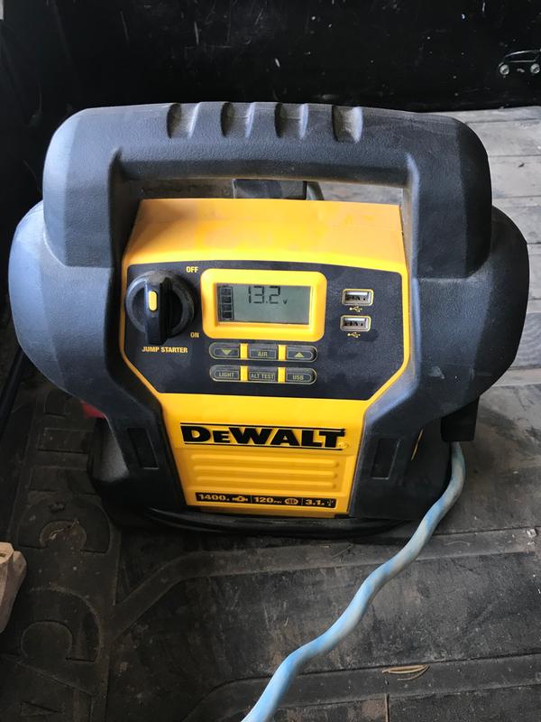 Dewalt jump box online air compressor