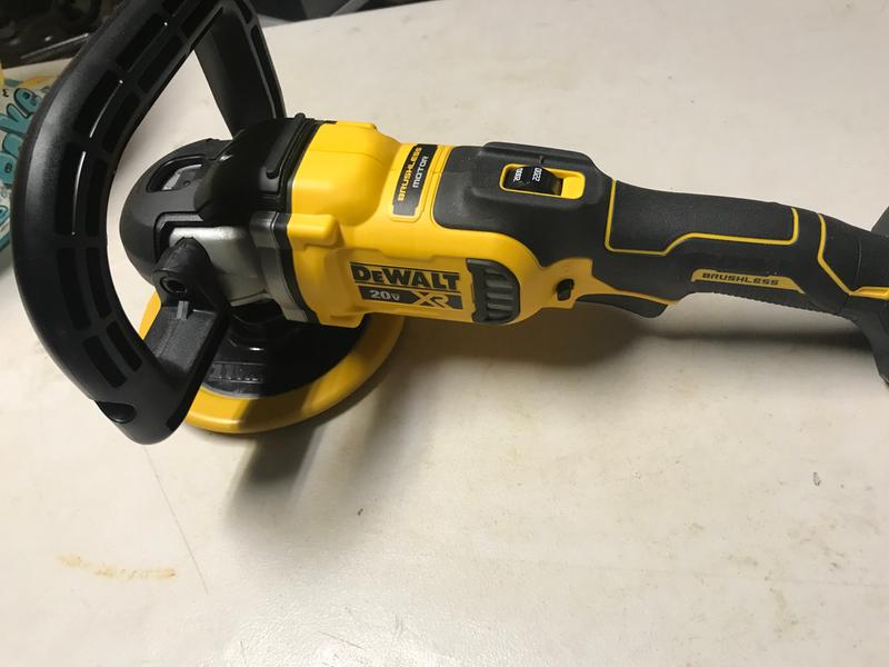 Pulidora Angular a Batería DEWALT DCM849B 180mm 20V SIN BAT