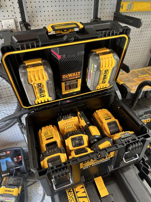 TOUGHSYSTEM® 2.0 20V MAX* Dual Port Charger | DEWALT