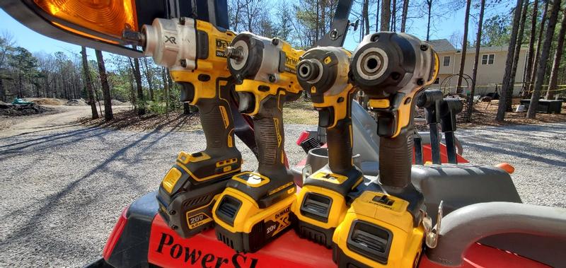 DeWalt 20V MAX ATOMIC 3/8 in. Cordless Brushless Compact Impact Wrench Tool  Only 