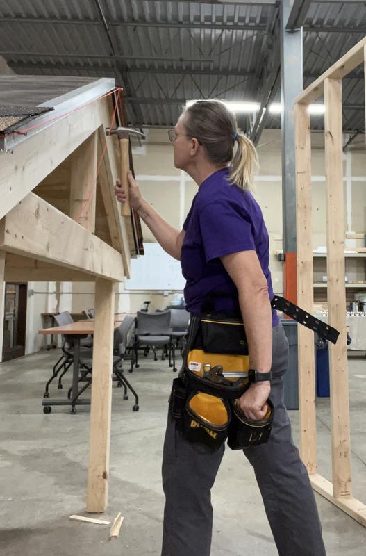 Large-mouthed holders make it easy to reach screws, nails, etc.