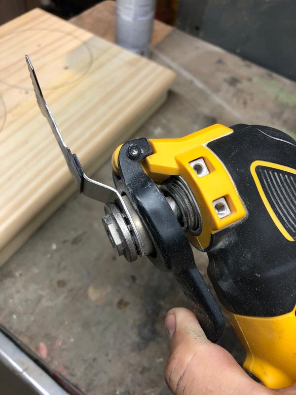 Dewalt atomic best sale oscillating multi tool