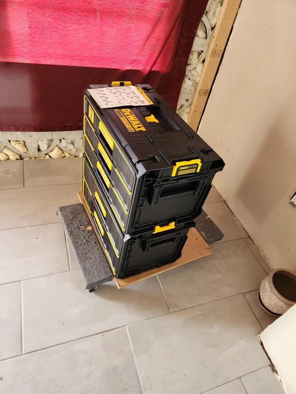 TOUGHSYSTEM® 2.0 Three-Drawer Unit | DEWALT