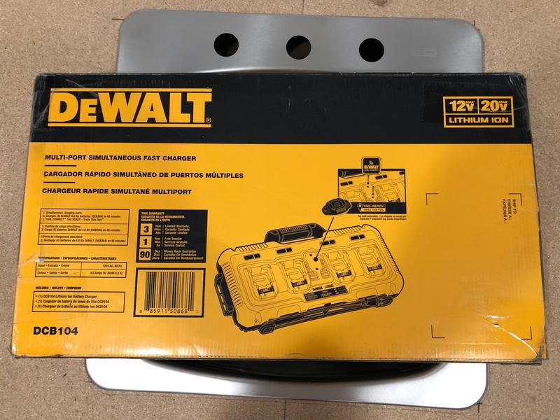 Compatible avec Dewalt Dewalt Chargeur DCB104, Waxpar 12A 4 Port Chargeur  rapide Compatible avec Dewalt 12V / 20V Max Li-ion Batterie Dcb205-2 Dcb204  Dcb127 D