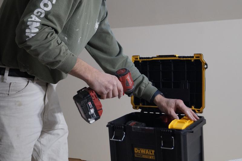 DEWALT TOUGHSYSTEM 2.0 Compact and Durable Deep Toolbox with Removable  Dividers (DWST08035) 