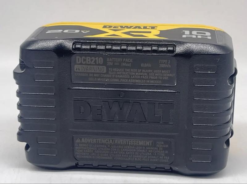 Dewalt 10 amp discount battery