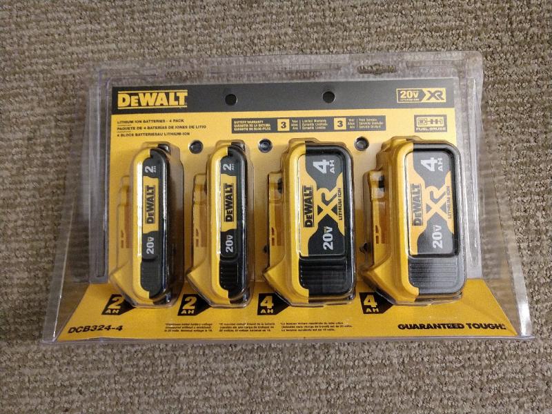 DEWALT 20V MAX Battery, Lithium Ion, 2 Ah and 4 Ah, 4-Pack, Fuel Gauge LED  Charge Indicators (DCB324-4) 