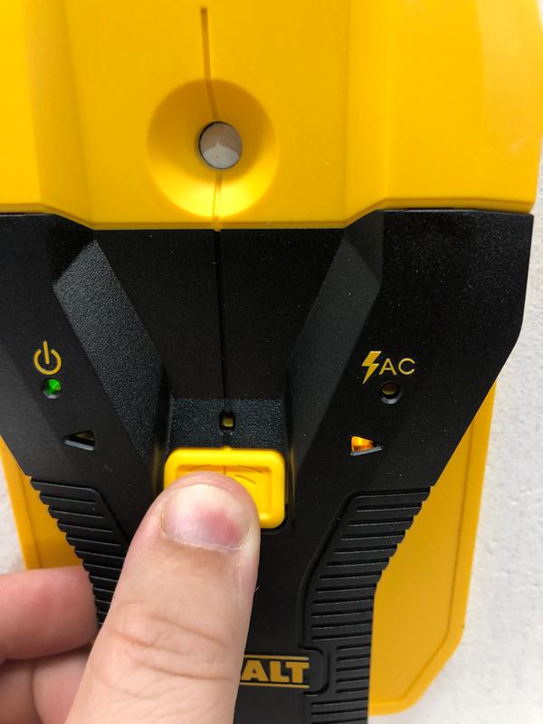 DeWalt 1-1/2 Inch Stud Finder