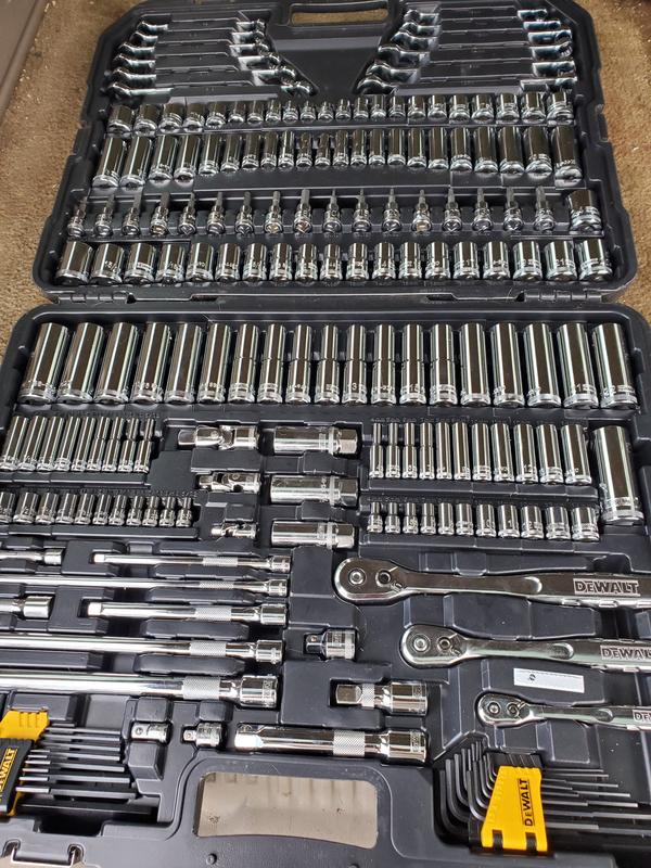 204 pc Mechanics Tool Set DEWALT