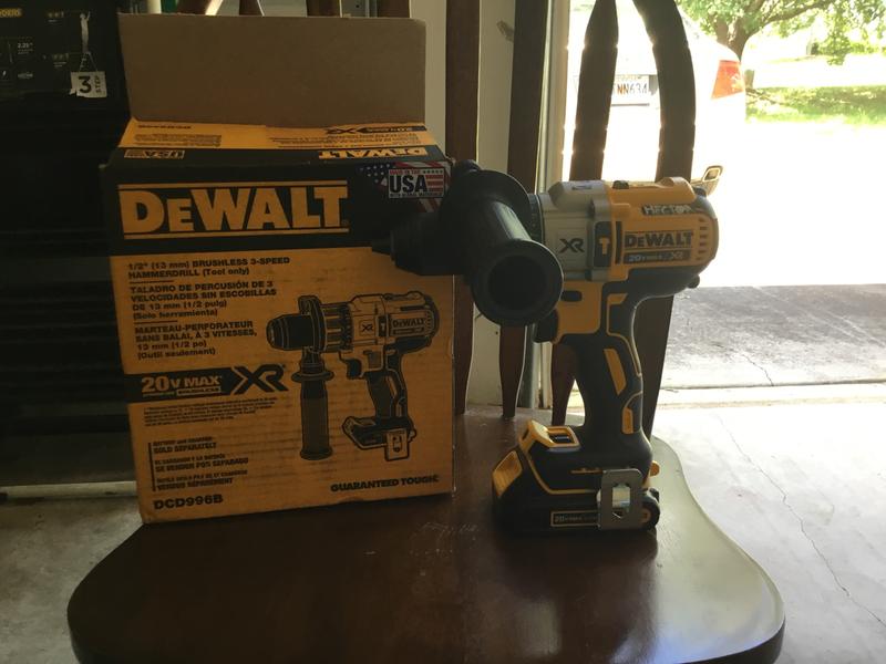 Taladro percutor 1/2 20V inalambrico Dewalt DCD998W1 (incluye cargador y  bateria 8Ah), Materiales De Construcción