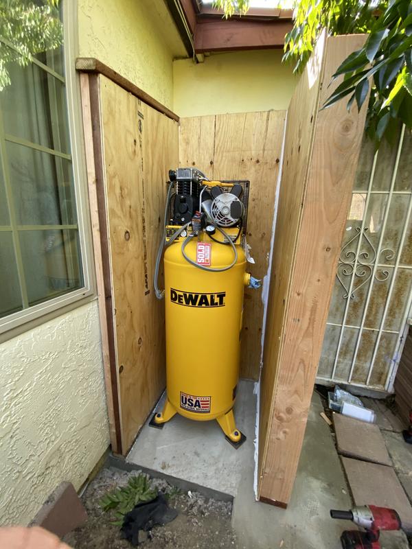 Tractor supply dewalt 60 clearance gallon air compressor