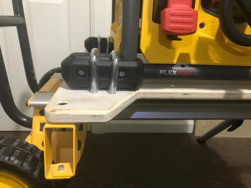 Rolling table saw stand DEWALT