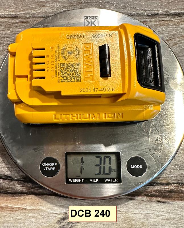 DEWALT 20 V Lithium Battery 4 Ah in the Power Tool Batteries