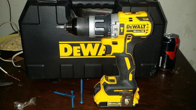 DEWALT XR 20V Max Li-Ion Brushless Compact Cordless Drill, 1/2-in