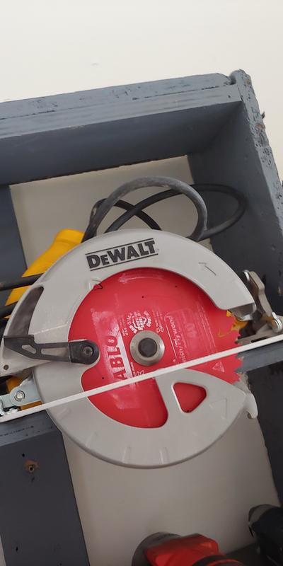 DEWALT 7-1/4 Lightweight Circular Saw DWE575 - JMP Wood