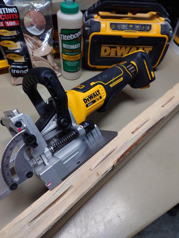 Cordless biscuit best sale joiner dewalt