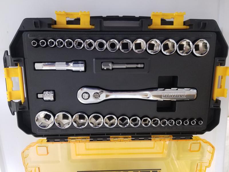 34 pc. 1/4 in. and 3/8 in. Drive Socket Set | DEWALT