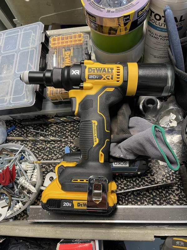 DeWalt 20V Max Cordless Rivet Tool DCF403 and DCF414 - PTR