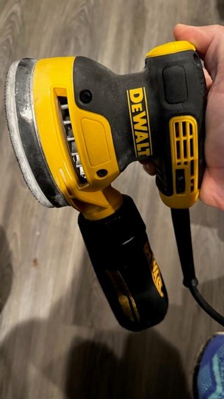 DeWALT DWE6423K Variable Speed Random Orbit Sander, Corded, 3 A Motor, Dust  Bag, 5 Inch Hook and Loop Pad/Disc D&B Supply