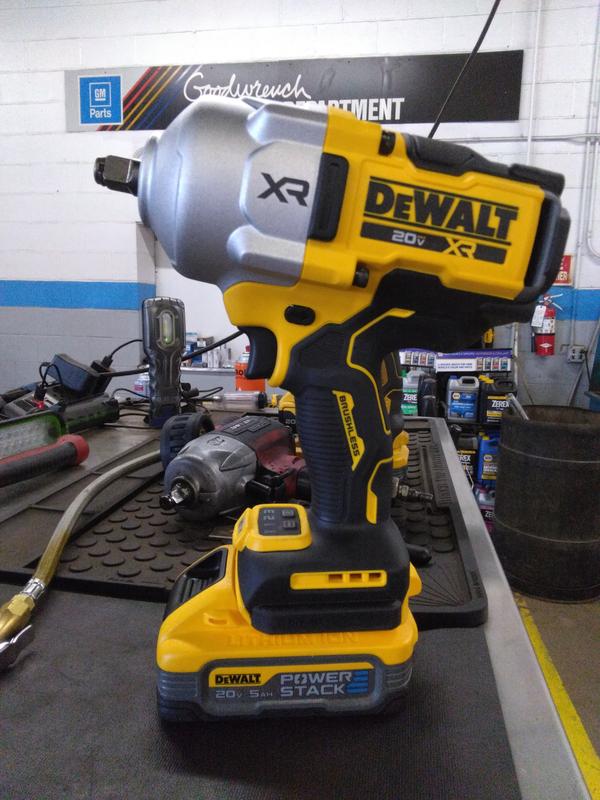 DEWALT 20V MAX Cordless Impact Wrench, 1/2 in., Bare Tool Only (DCF900B) 