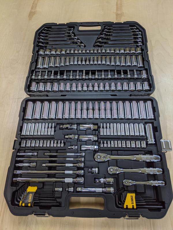 204 pc Mechanics Tool Set | DEWALT