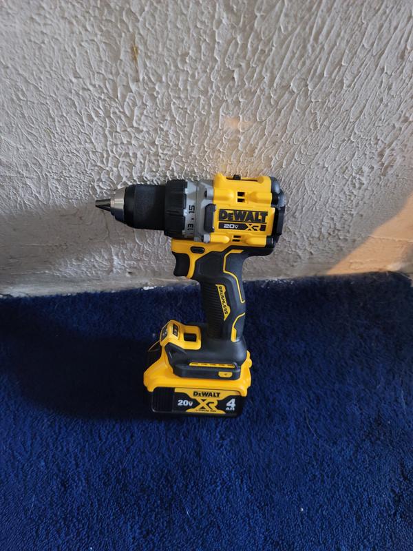 20V MAX XR Brushless Cordless 1 2 in. Drill Driver Kit DEWALT