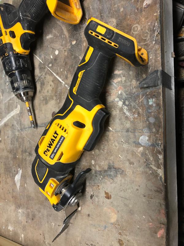 DeWALT ATOMIC™ 20V Max Brushless Cordless Oscillating Multi-Tool (Tool  Only)