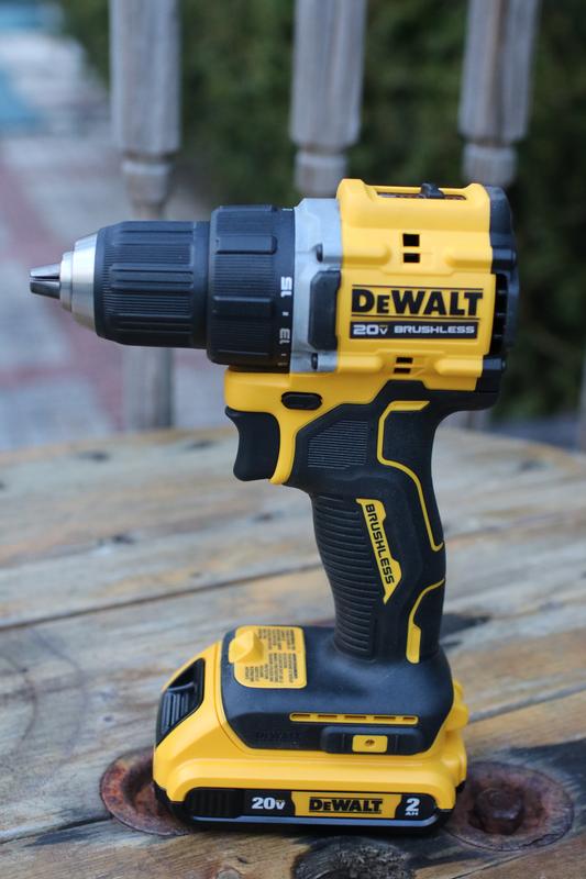 ATOMIC™ 20V MAX* Brushless Cordless Compact 1/2 in. Hammer Drill/Driver Kit