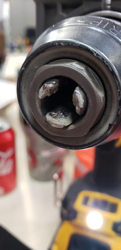 20V MAX* Brushless Cordless Hammer Drill/Driver With FLEXVOLT ADVANTAGE™ And 3-Speed Impact Driver Combo Kit