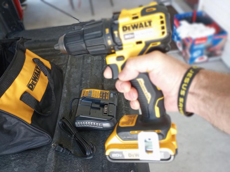 20V MAX* Brushless Cordless 1/2 in. Hammer Drill Kit | DEWALT