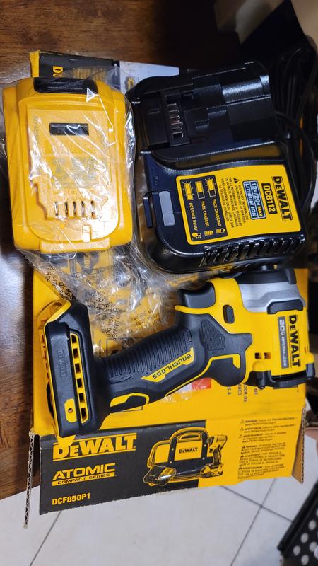DEWALT ATOMIC 20V MAX Lithium-Ion Cordless 1/4 in. Brushless Impact Driver  Kit, 5 Ah Battery, Charger, and Bag DCF850P1 - The Home Depot