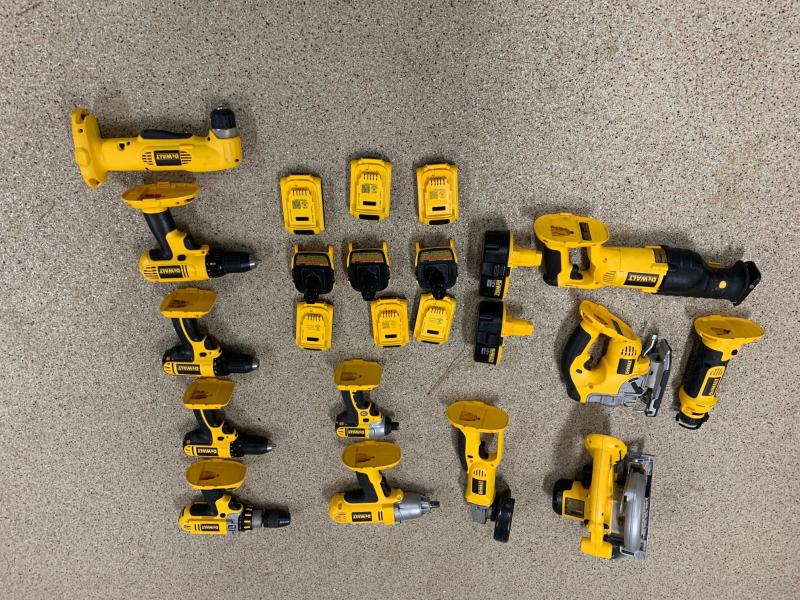 Dewalt 18v to online 20v adapter kit review