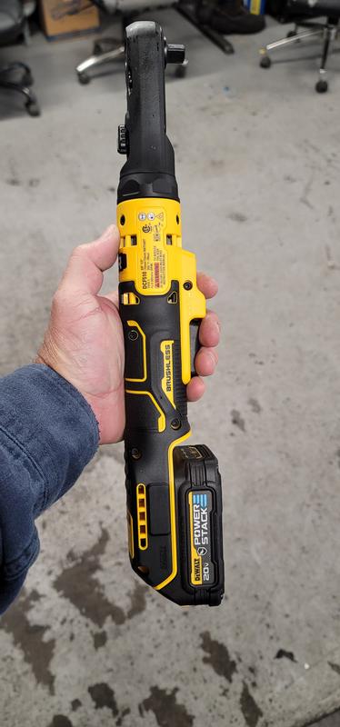 Battery discount ratchet dewalt